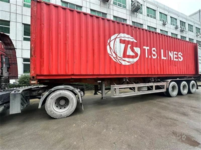 Dwie linie napełniające Dostawa obejmuje maszynę do napełniania, zamykania i ...